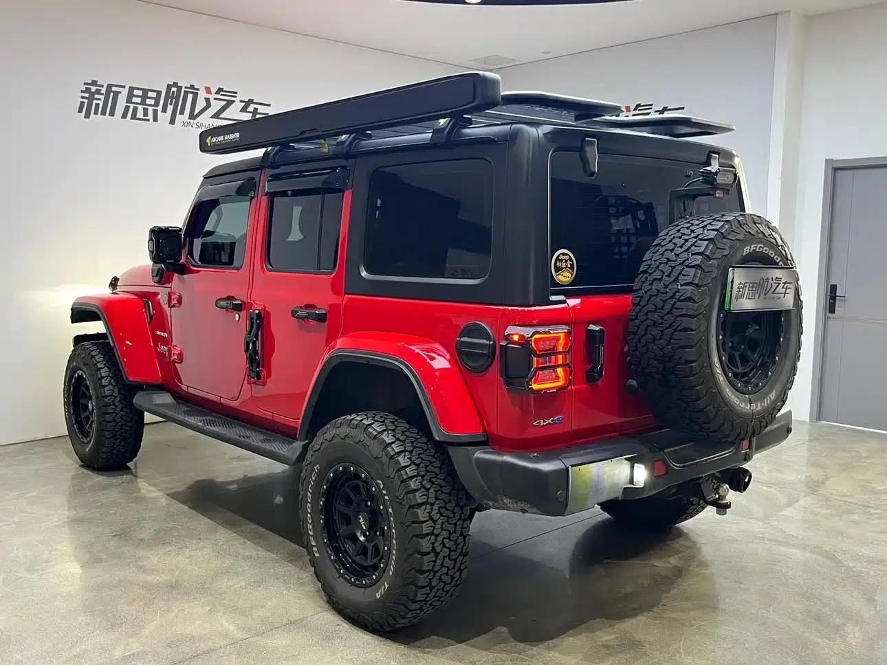 Jeep Wrangler New Energy 2021 Model 4-Door 2.0T 4xe Sahara — миниатюра 10