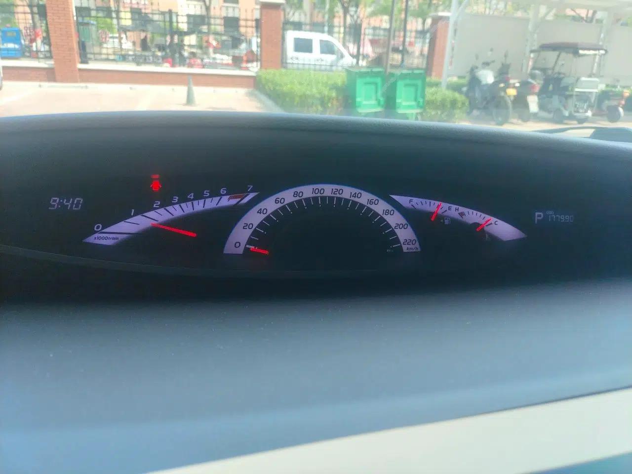 Toyota Previa  — миниатюра 12