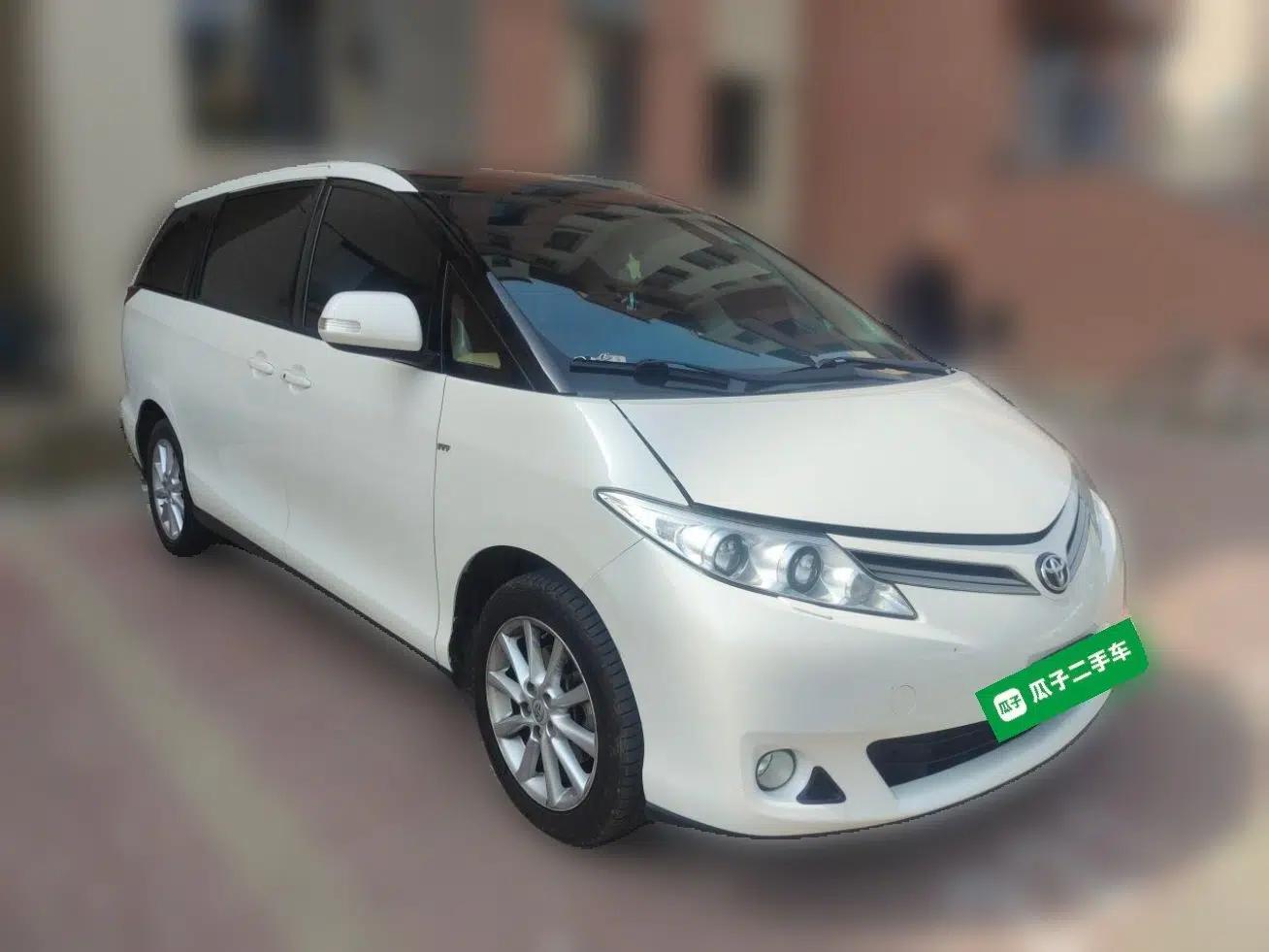 Toyota Previa  — миниатюра 3