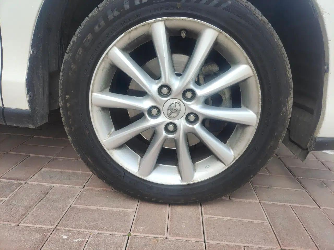Toyota Previa  — миниатюра 8