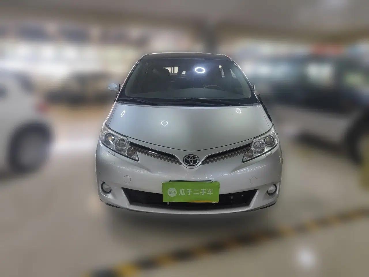 Toyota Previa 2012 2.4L 7-Seater Luxury Edition — миниатюра 2