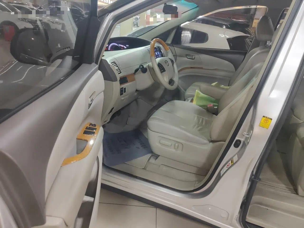 Toyota Previa 2012 2.4L 7-Seater Luxury Edition — миниатюра 17