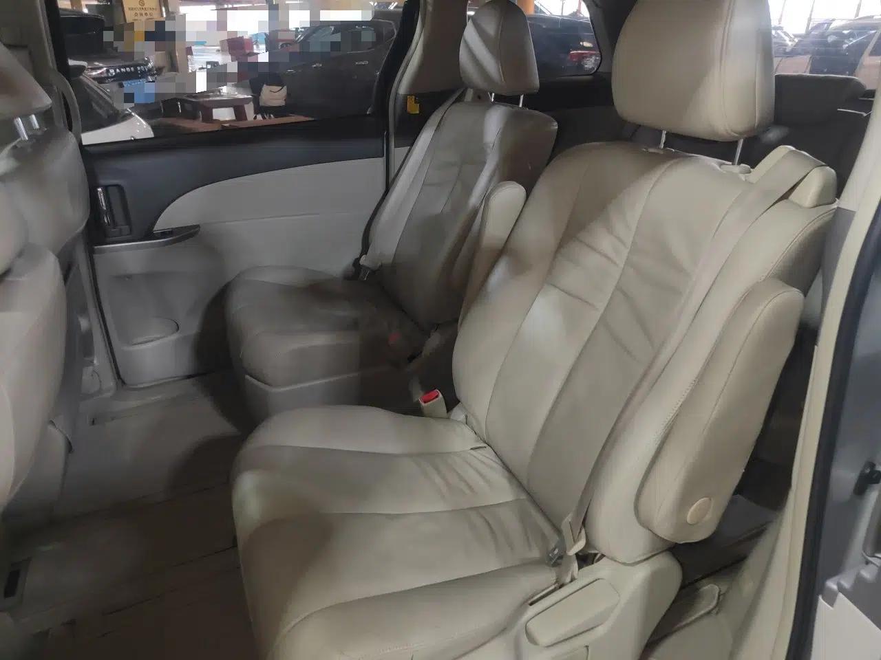 Toyota Previa 2012 2.4L 7-Seater Luxury Edition — миниатюра 18