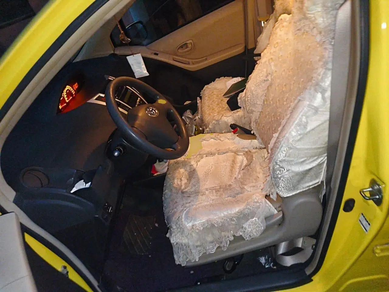 Toyota Yaris 2011 1.6E Automatic Charm Edition — миниатюра 16