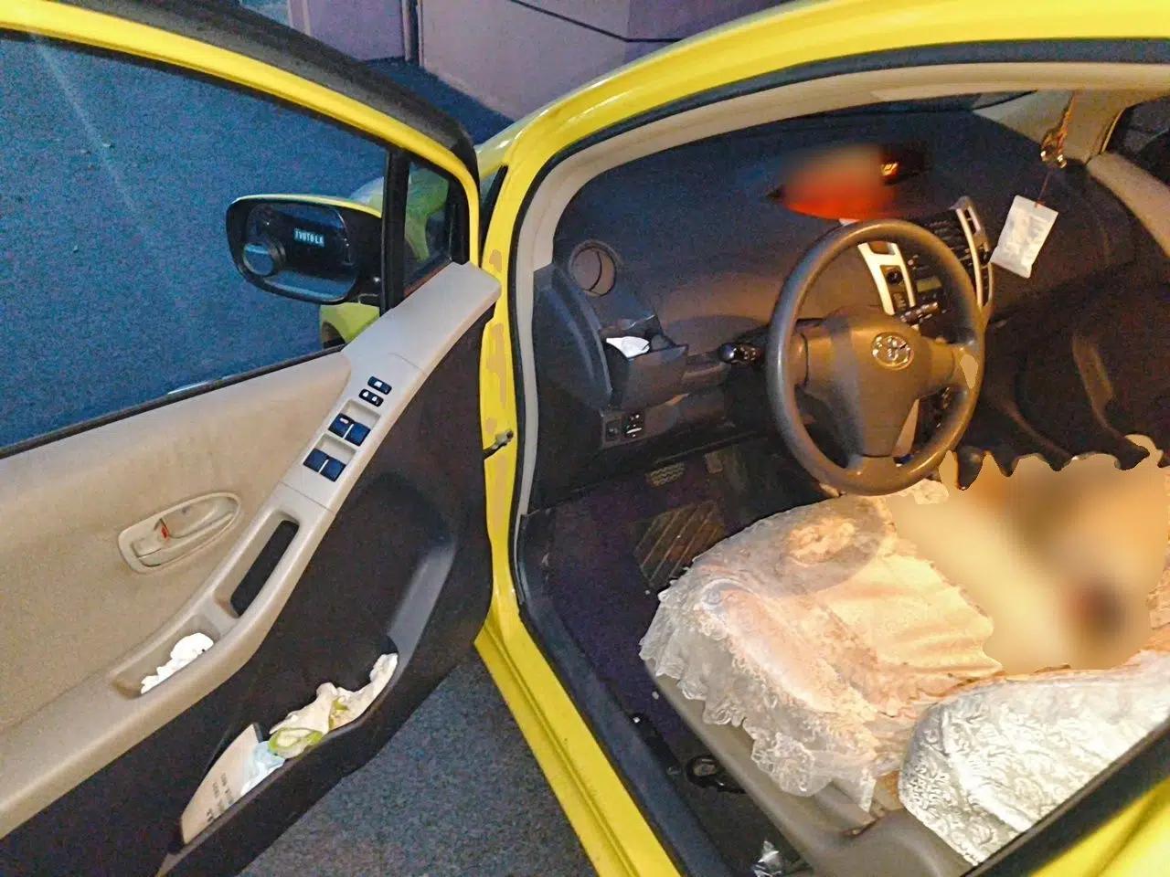 Toyota Yaris 2011 1.6E Automatic Charm Edition — миниатюра 17