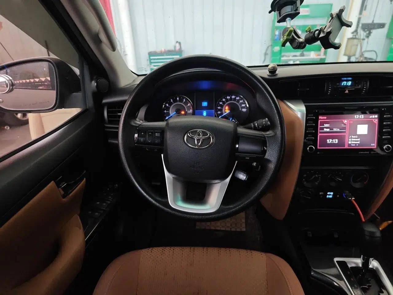 Toyota Fortuner  — миниатюра 11