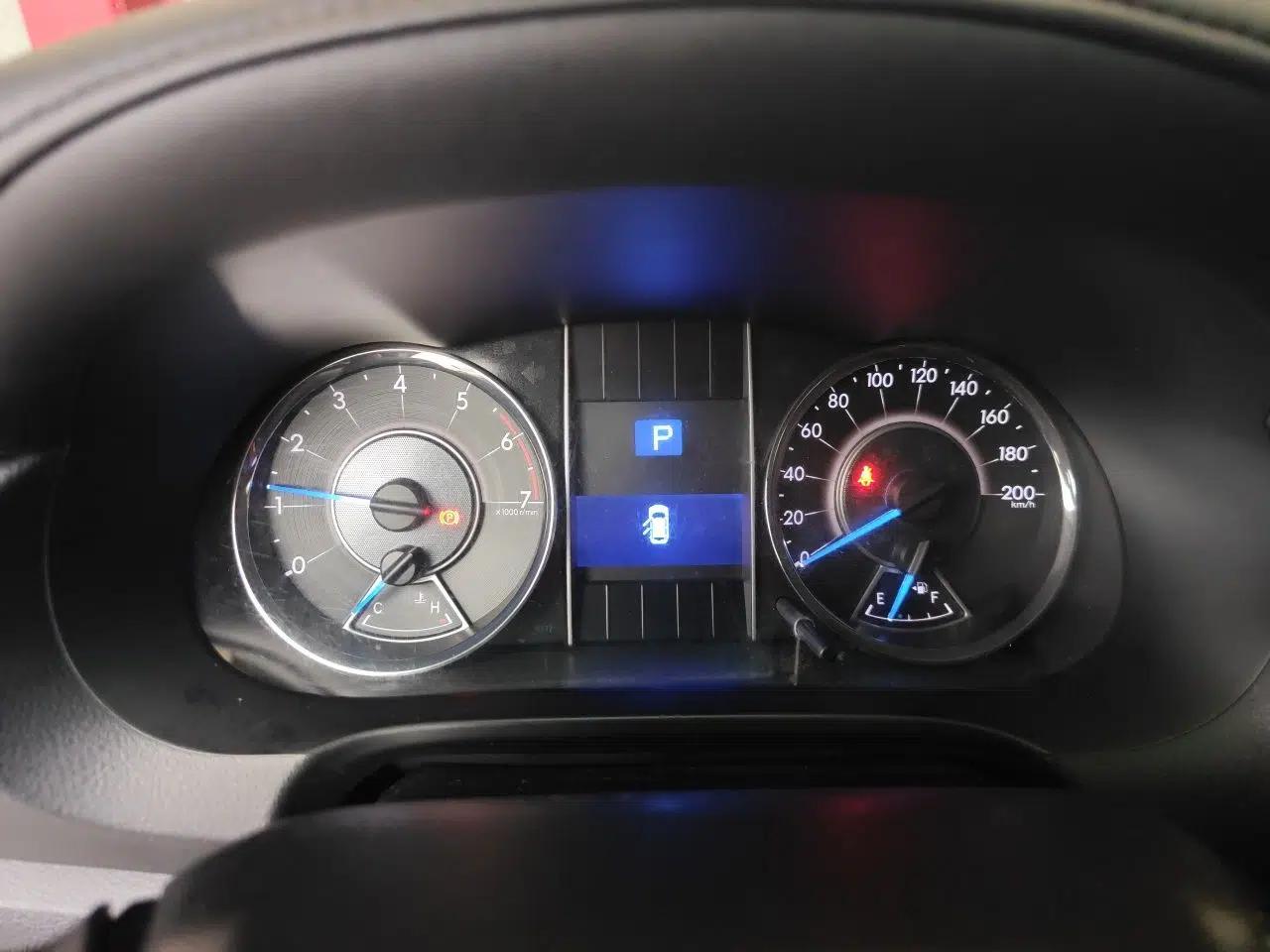 Toyota Fortuner  — миниатюра 12