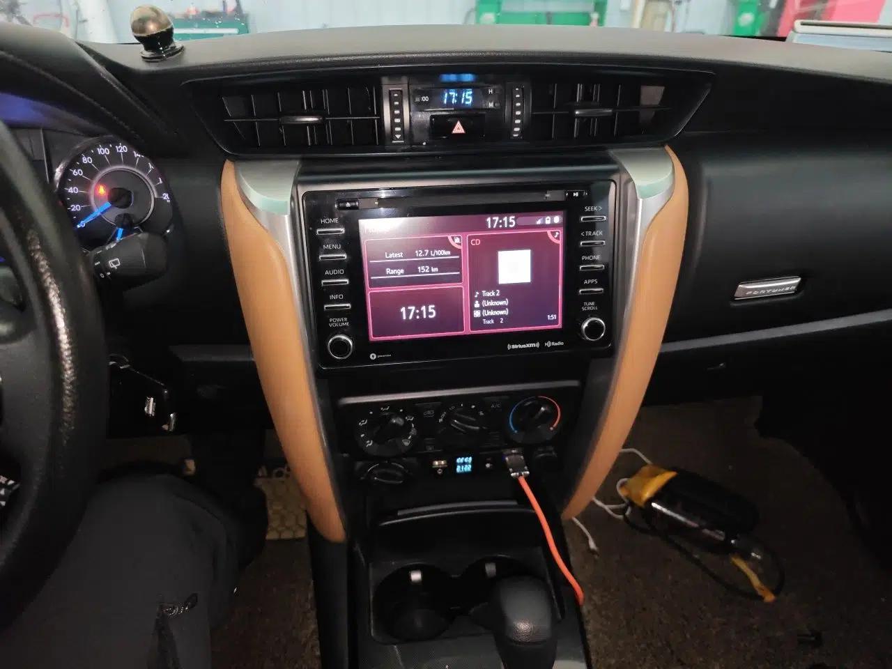 Toyota Fortuner  — миниатюра 14