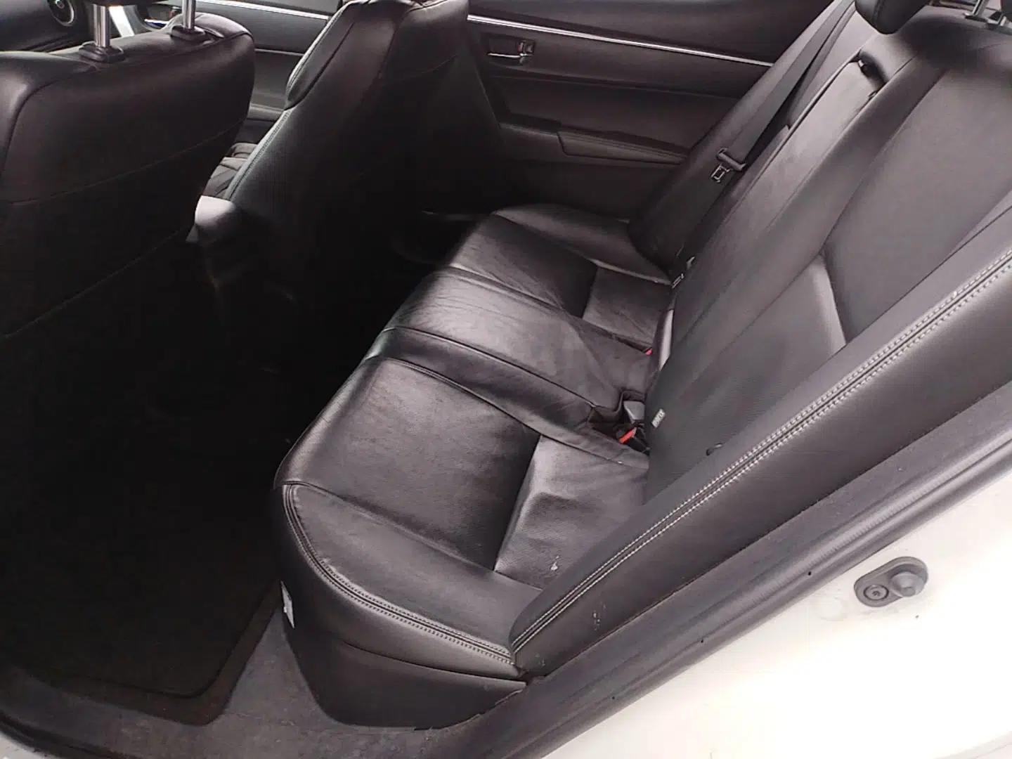 Toyota Levin Hybrid E+ 2019 1.8L PH V E-CVT Luxury Edition — миниатюра 20