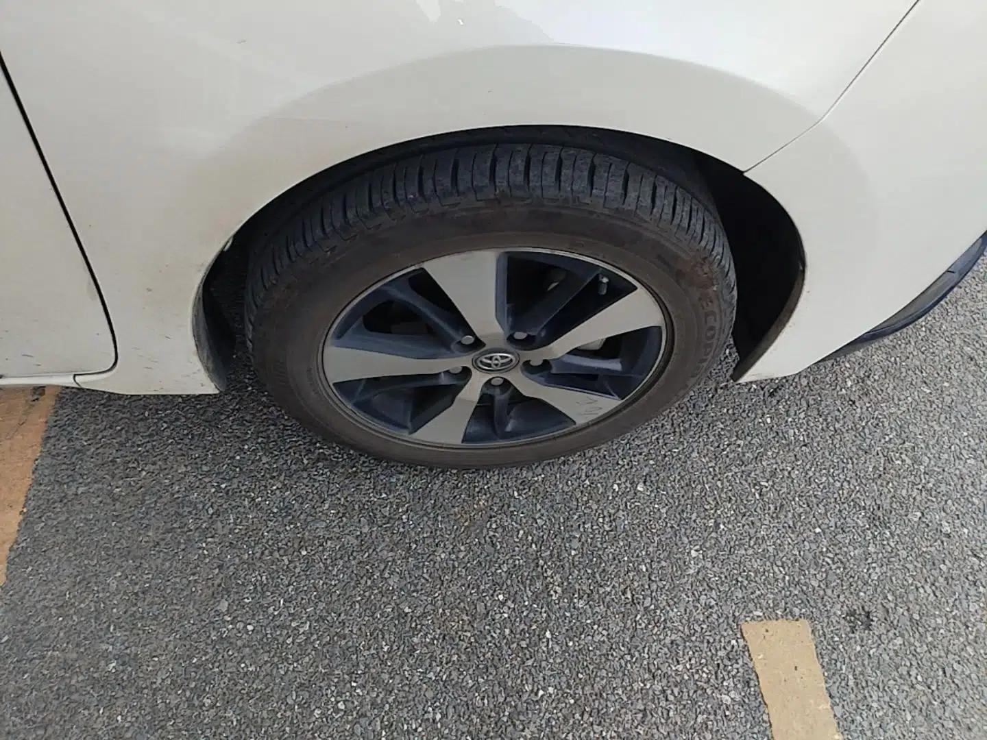Toyota Levin Hybrid E+ 2019 1.8L PH V E-CVT Luxury Edition — миниатюра 8