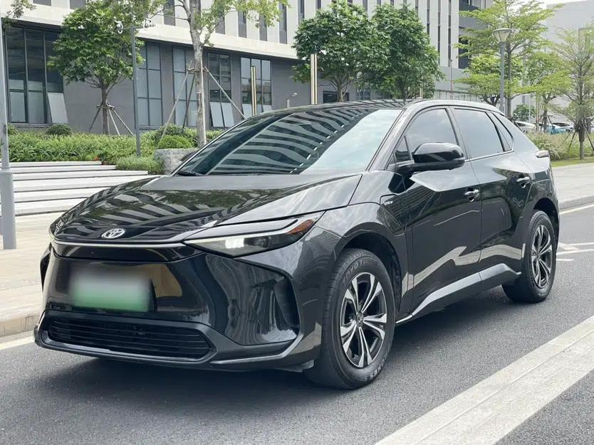 Toyota BZ 4X 2024 615 PRO Edition — миниатюра 1