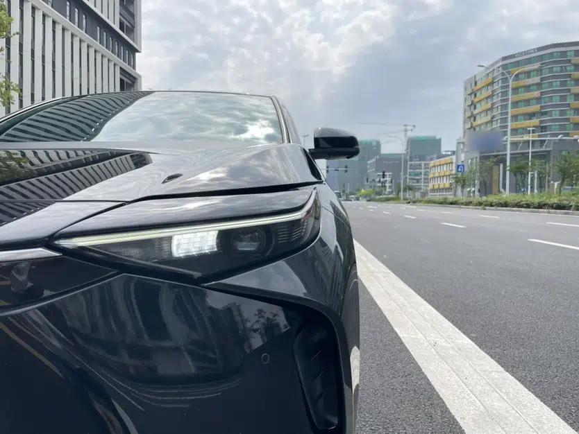 Toyota BZ 4X 2024 615 PRO Edition — миниатюра 2