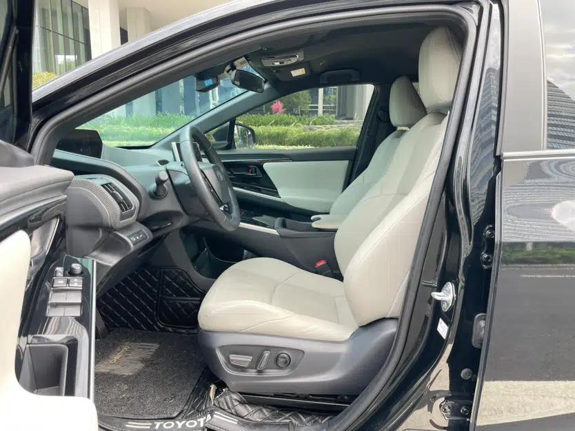 Toyota BZ 4X 2024 615 PRO Edition — миниатюра 15