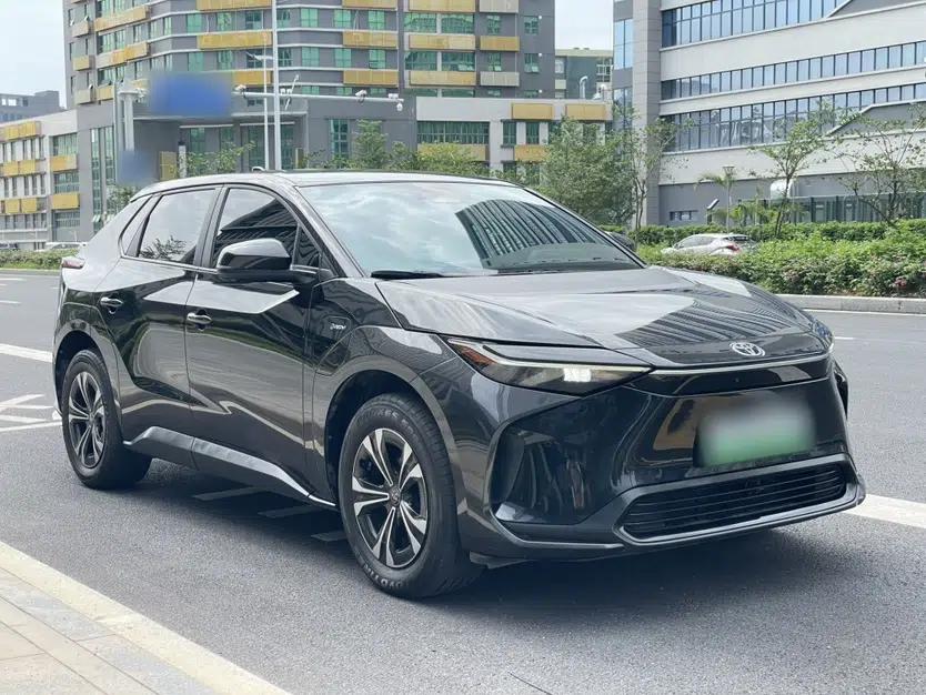 Toyota BZ 4X 2024 615 PRO Edition — миниатюра 3