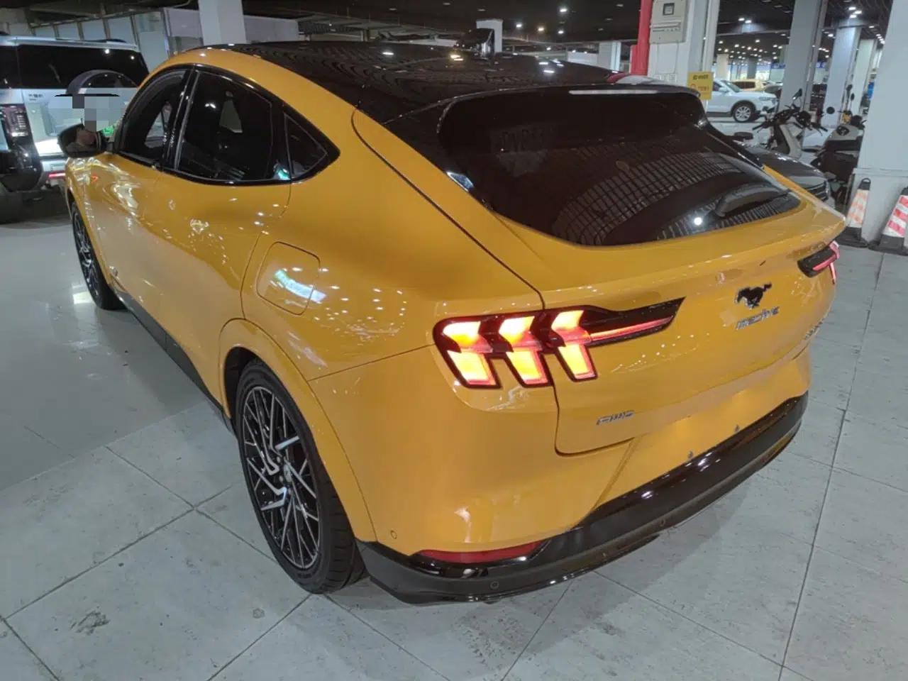 Ford Mustang Mach-E 2024 GT Model — миниатюра 4