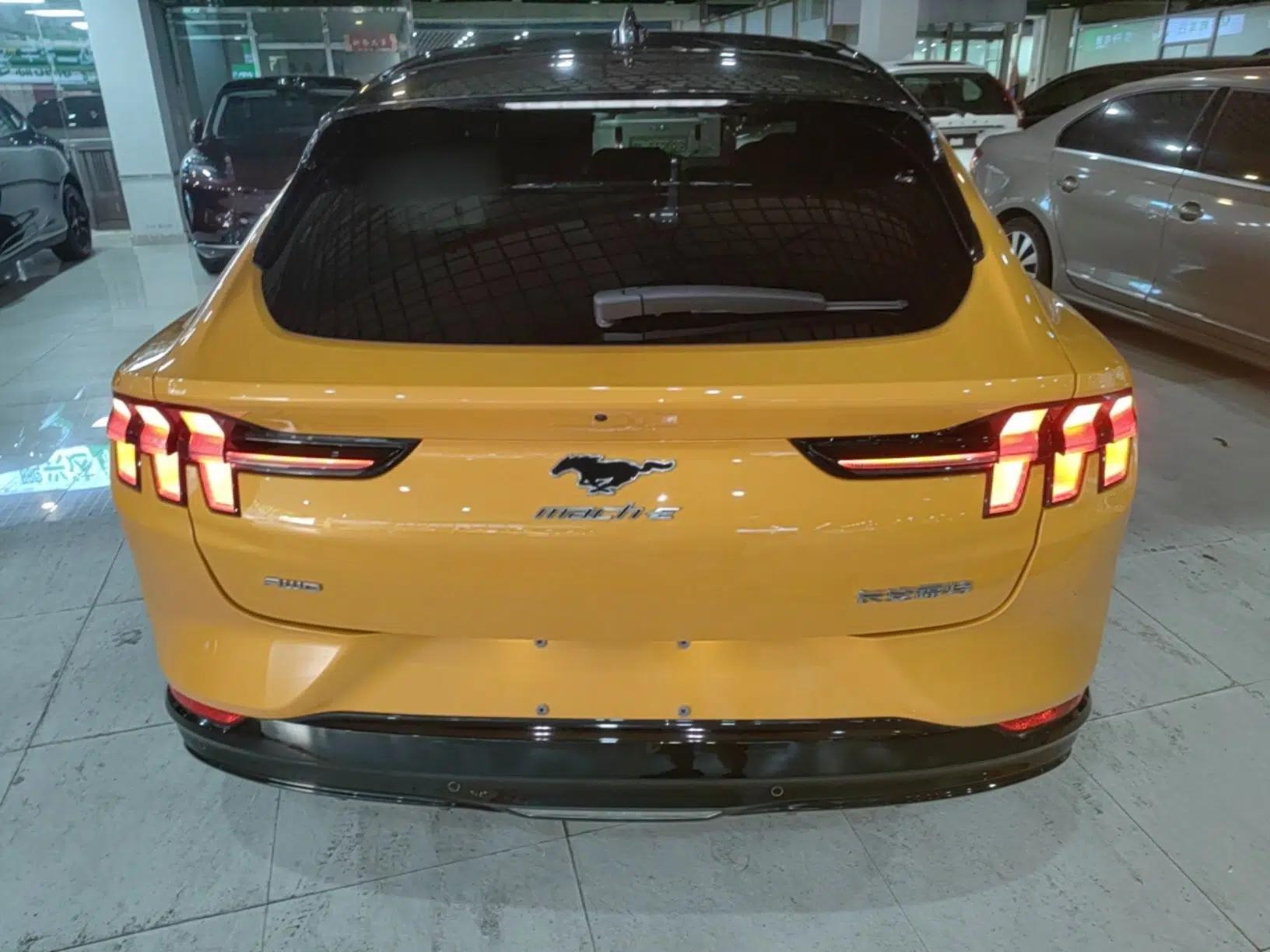 Ford Mustang Mach-E 2024 GT Model — миниатюра 5