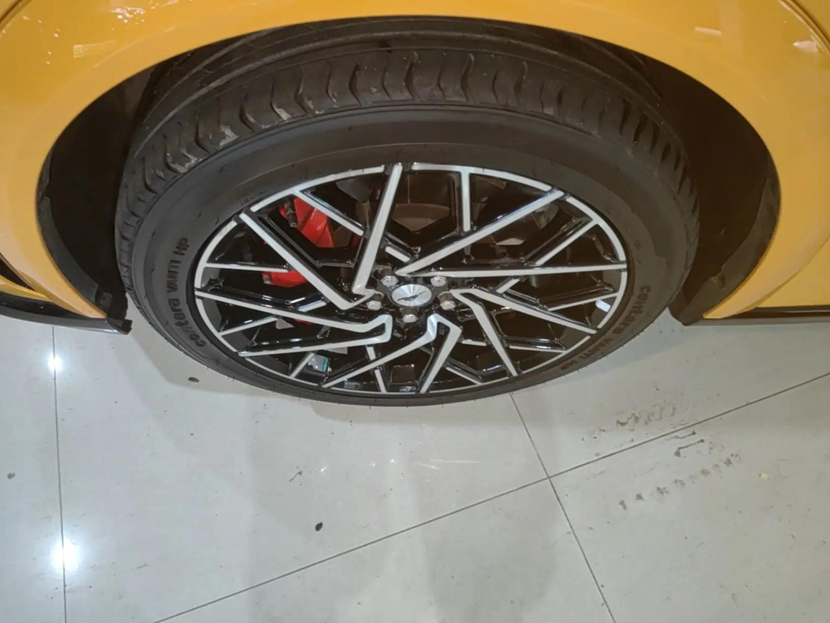 Ford Mustang Mach-E 2024 GT Model — миниатюра 8