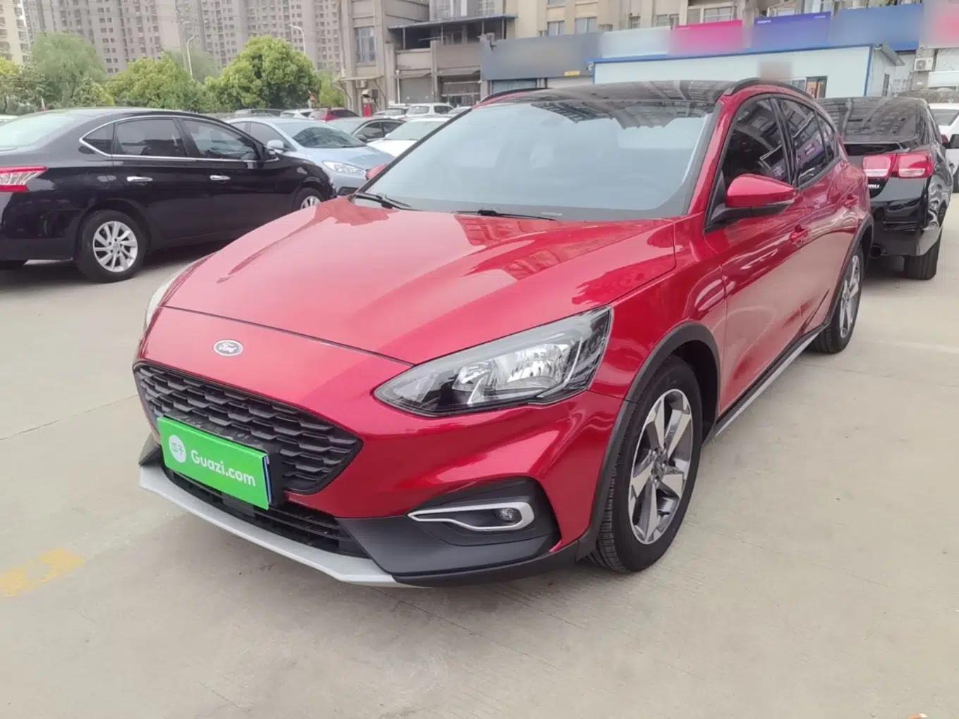 Ford Focus Active 2020 EcoBoost 180 Automatic Trendy Model — миниатюра 1