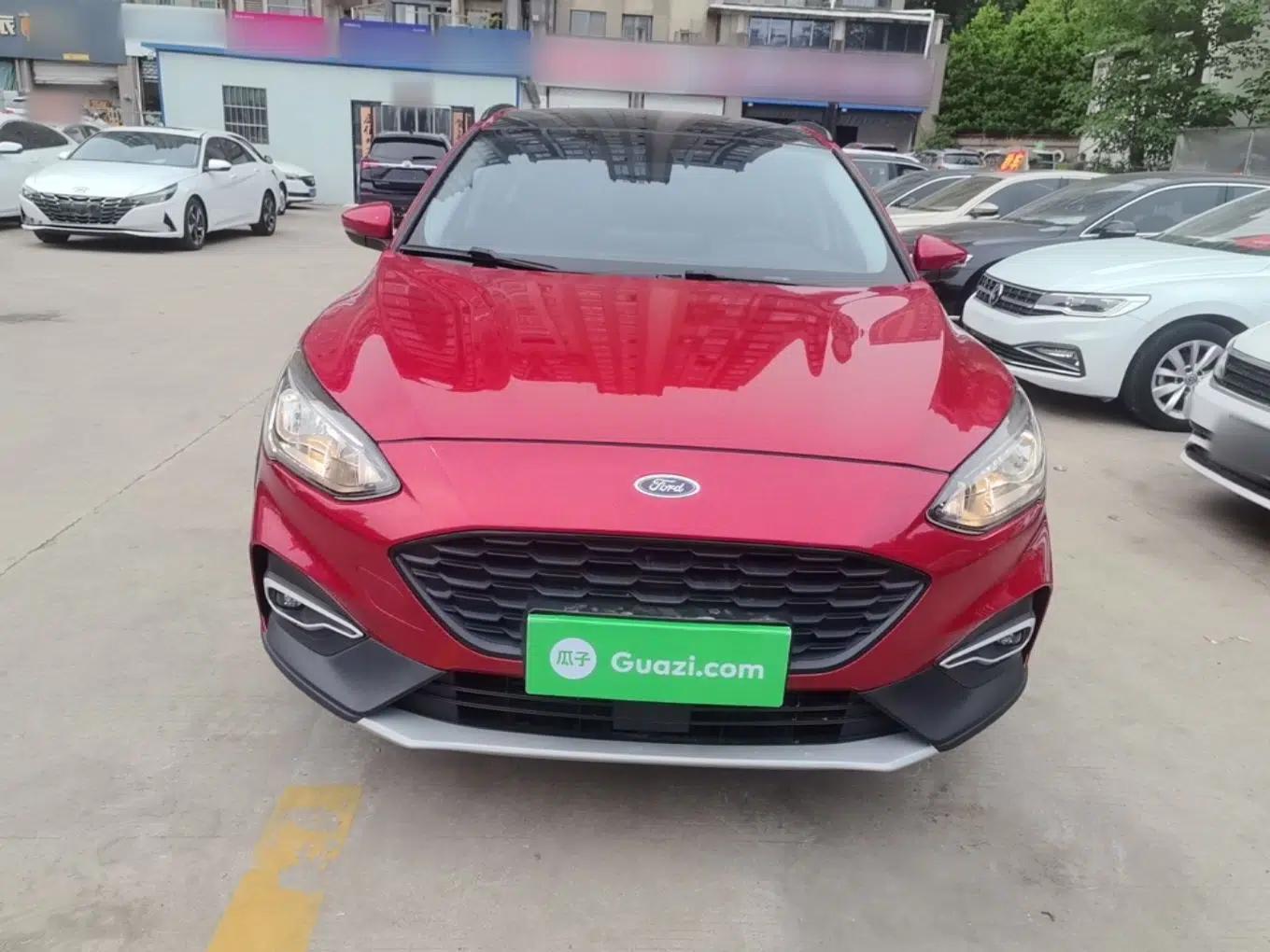 Ford Focus Active 2020 EcoBoost 180 Automatic Trendy Model — миниатюра 2