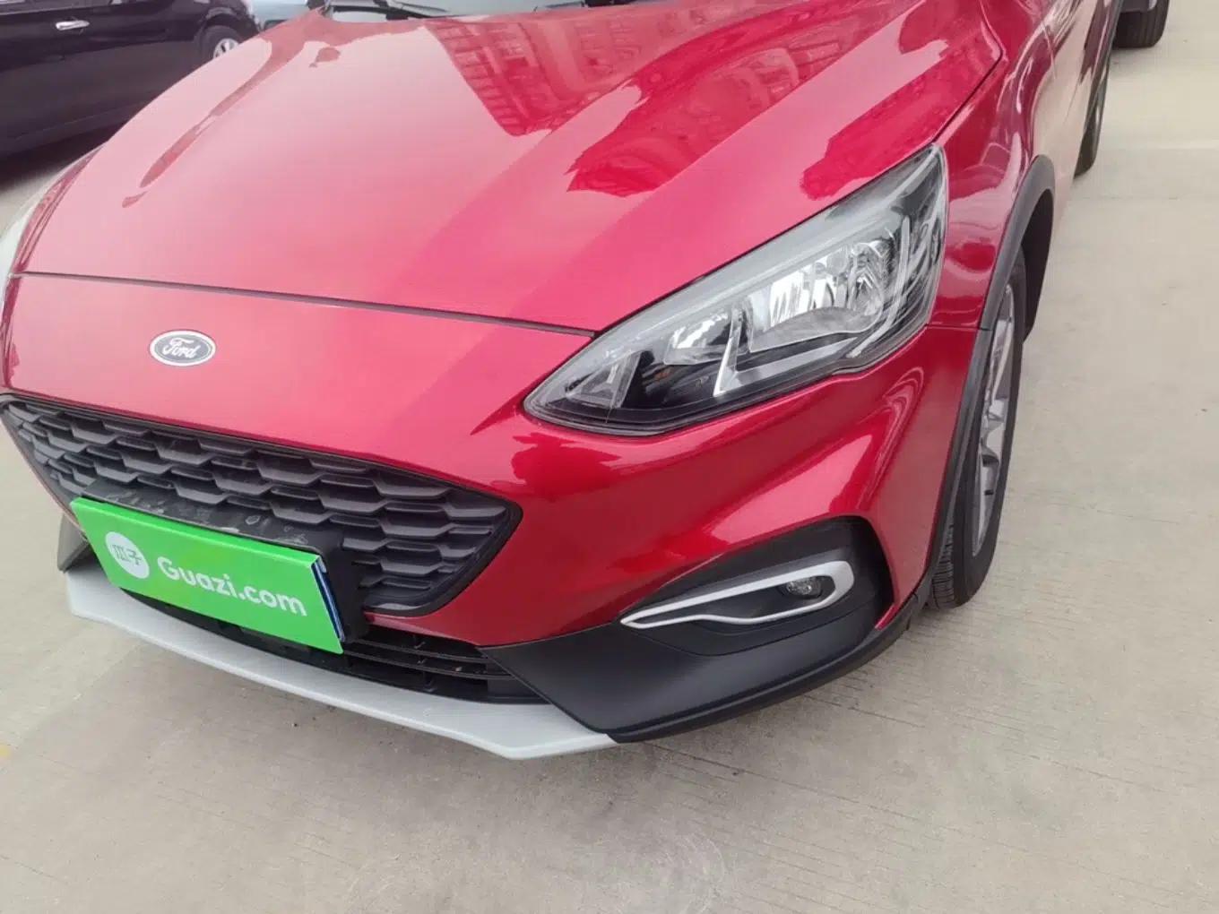 Ford Focus Active 2020 EcoBoost 180 Automatic Trendy Model — миниатюра 9