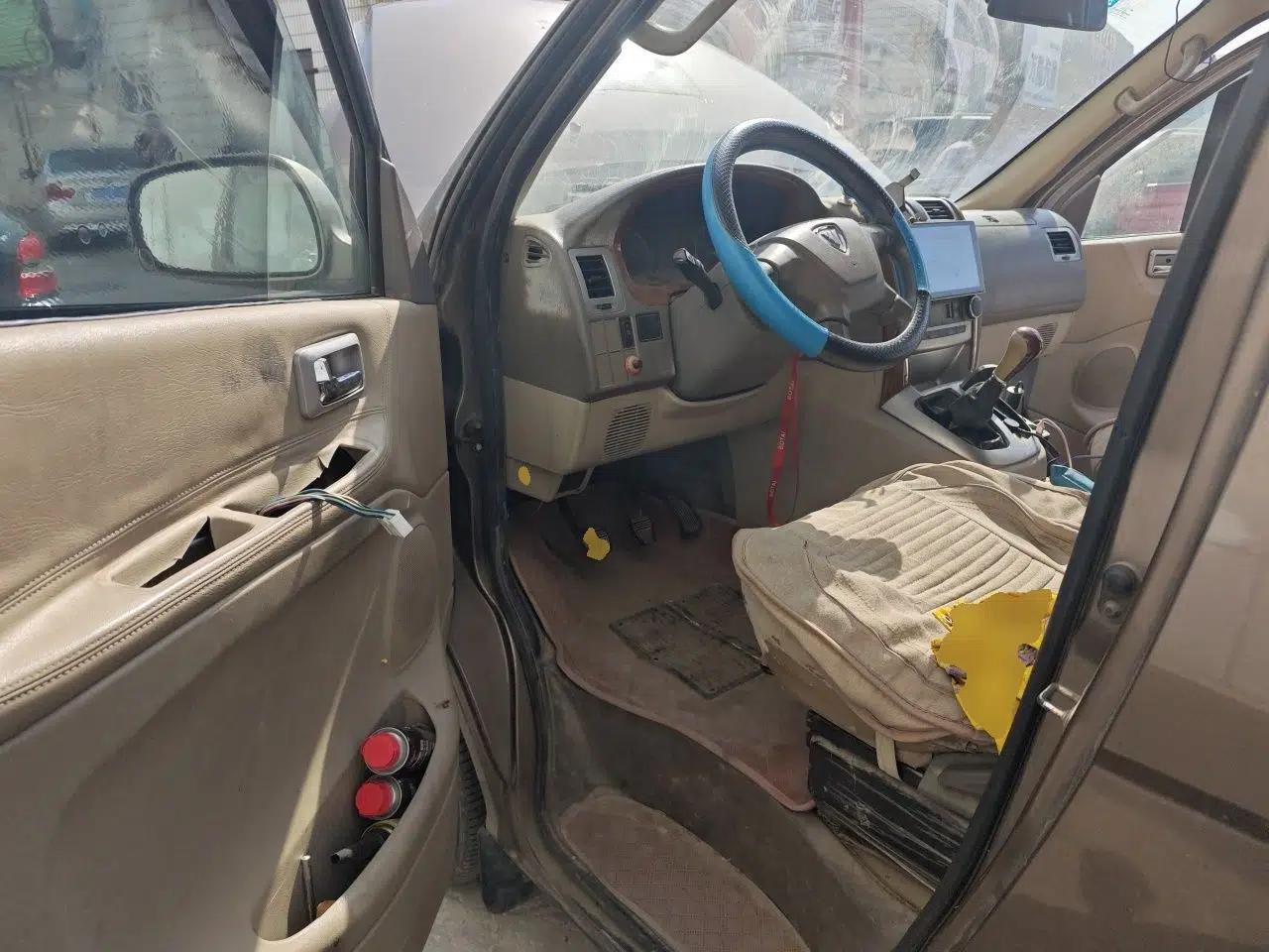 Foton MP-X E 2014 2.4L Business Class Luxury Edition 4G69 — миниатюра 17