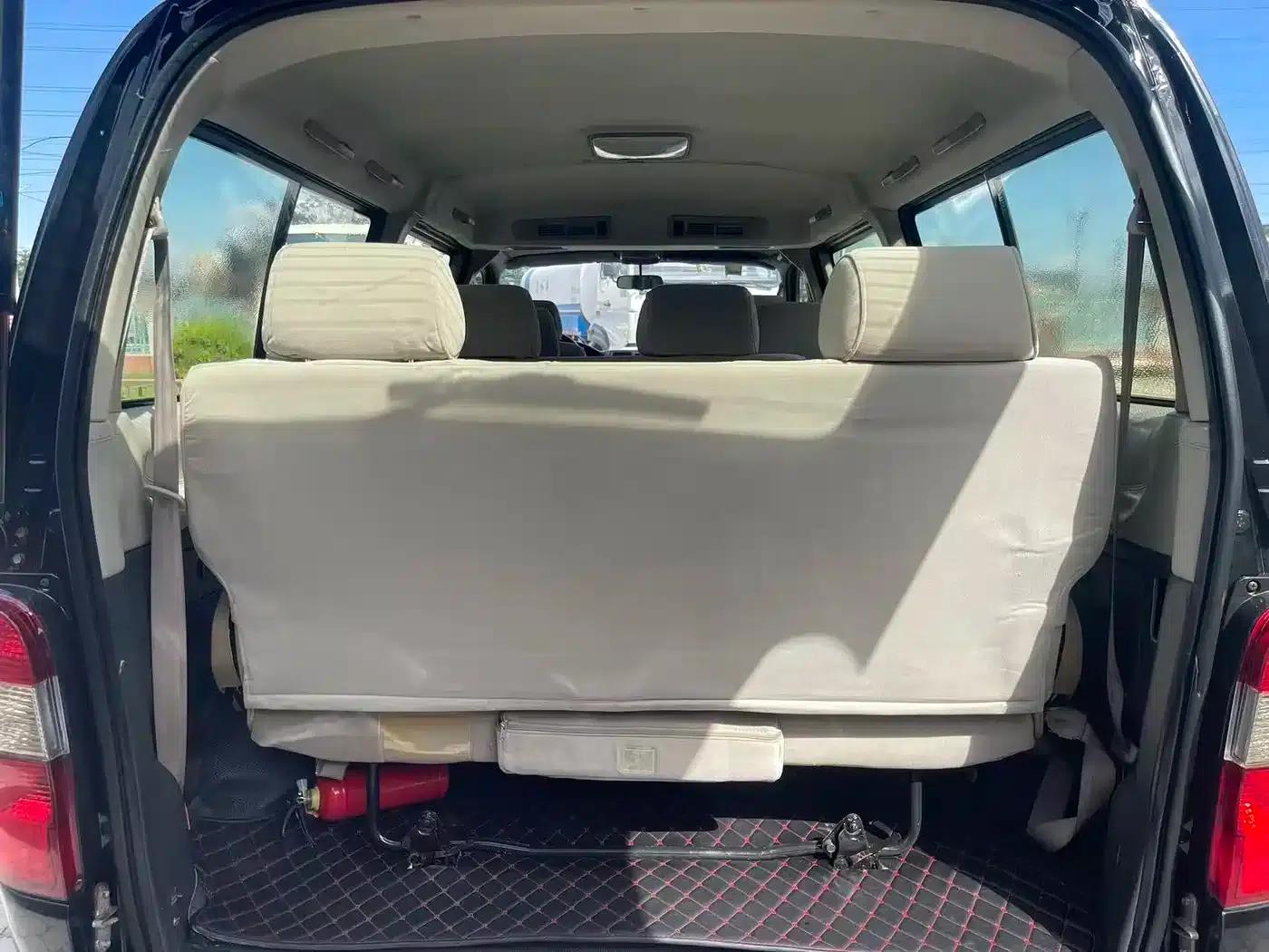 Grace 2007 2.7L Business Class Standard 9-seater 3RZ — миниатюра 16