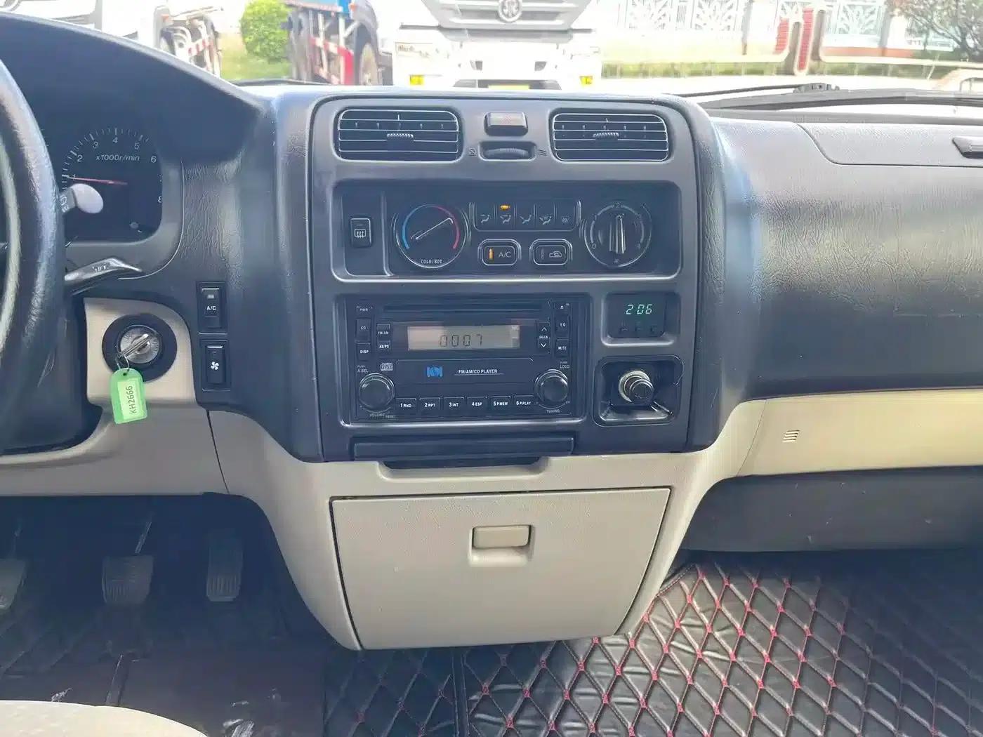 Grace 2007 2.7L Business Class Standard 9-seater 3RZ — миниатюра 20