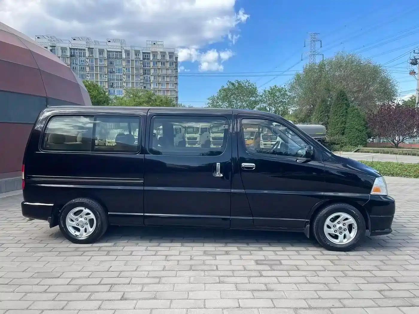 Grace 2007 2.7L Business Class Standard 9-seater 3RZ — миниатюра 4