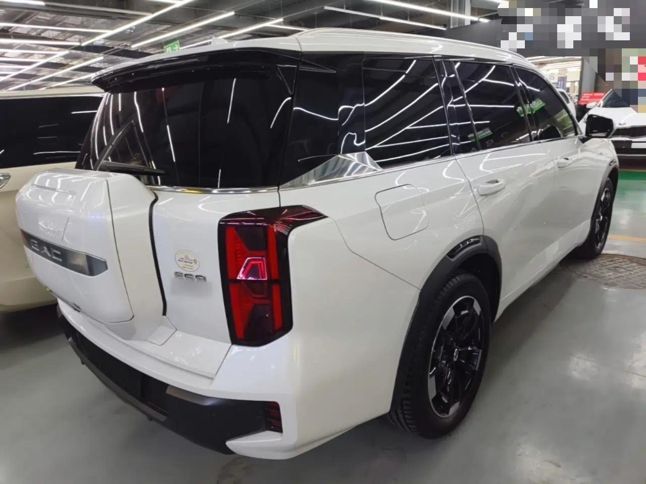 GAC Trumpchi ES9 2024 PHEV 143km Traveler Max — миниатюра 4