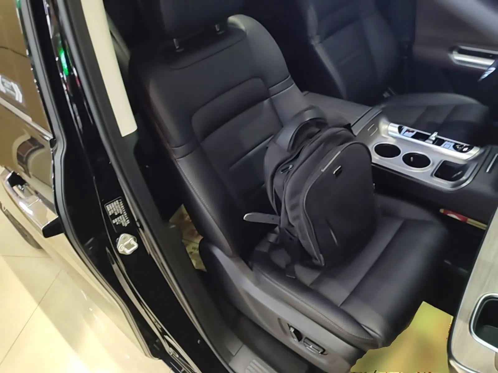 GAC Trumpchi E8 2024 Honor Series 2.0L Honor Edition — миниатюра 23