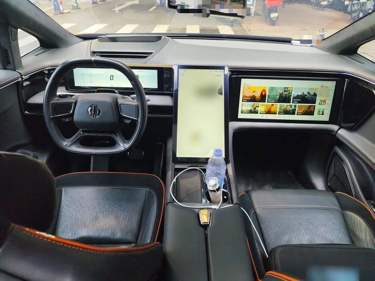 HiPhi X 2021 Founder Edition 6-seater — миниатюра 10