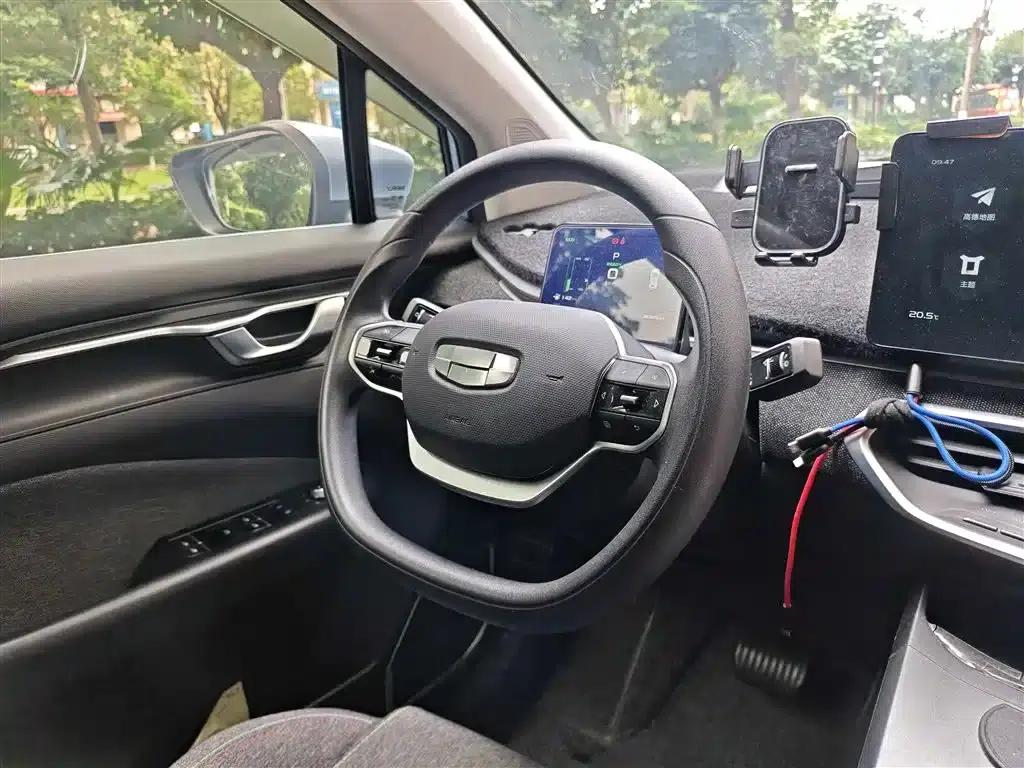 Geely Geometry C 2021 C400 Cube Edition — миниатюра 10