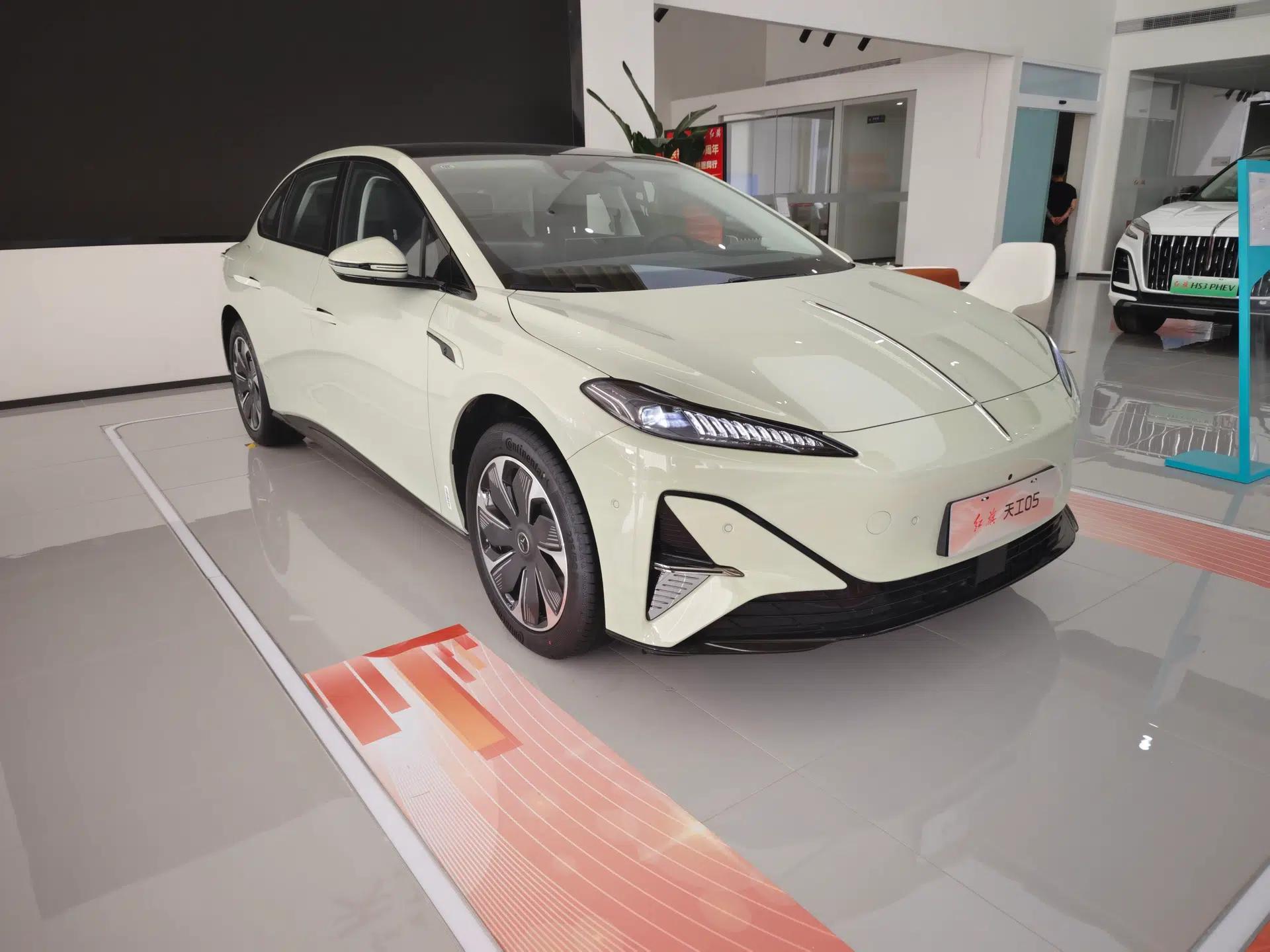 Hongqi Tiangong 05 2025 550 Smart Selection — миниатюра 3