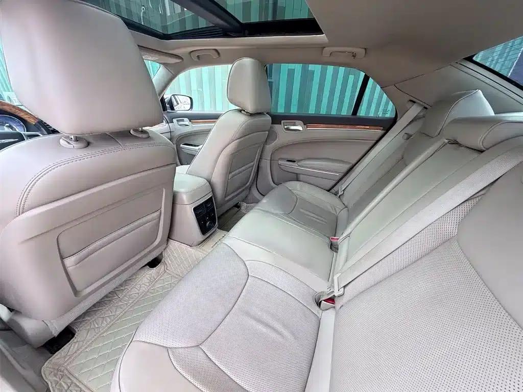 Chrysler 300C (Imported) 2013 3.6L Premium Edition — миниатюра 8