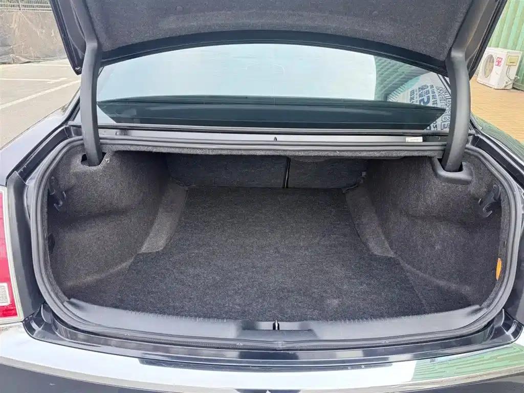 Chrysler 300C (Imported) 2013 3.6L Premium Edition — миниатюра 10