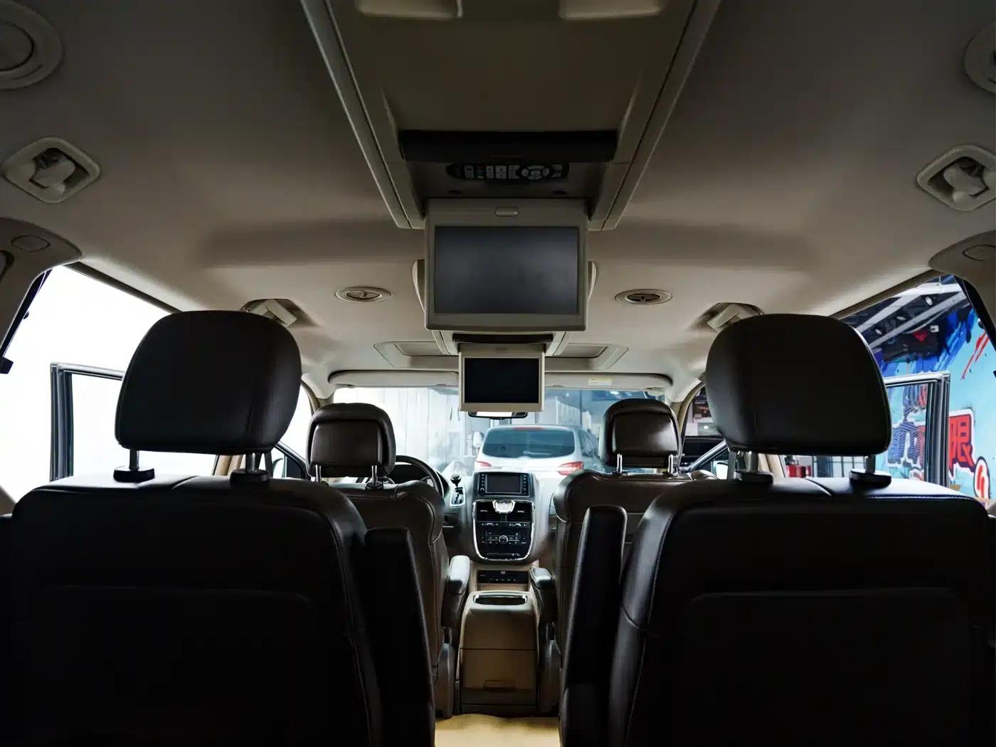 2013 Chrysler Grand Voyager (Imported) 3.6L Luxury Edition — миниатюра 13