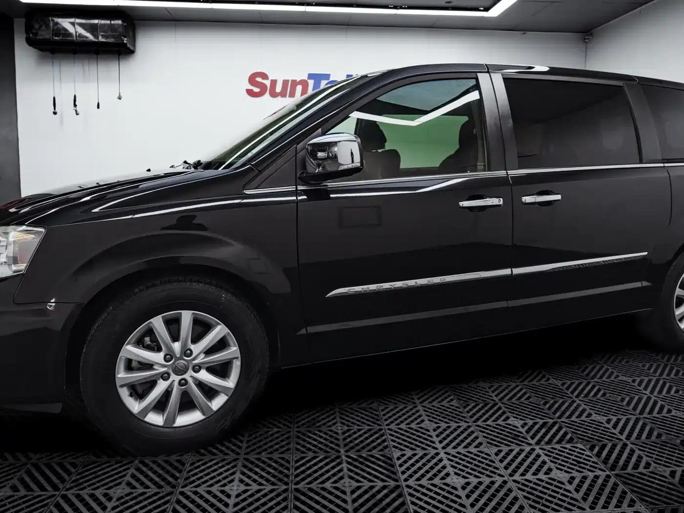 2013 Chrysler Grand Voyager (Imported) 3.6L Luxury Edition — миниатюра 5