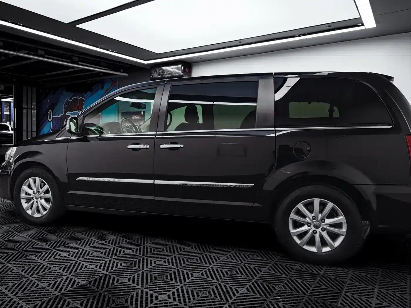 2013 Chrysler Grand Voyager (Imported) 3.6L Luxury Edition — миниатюра 6