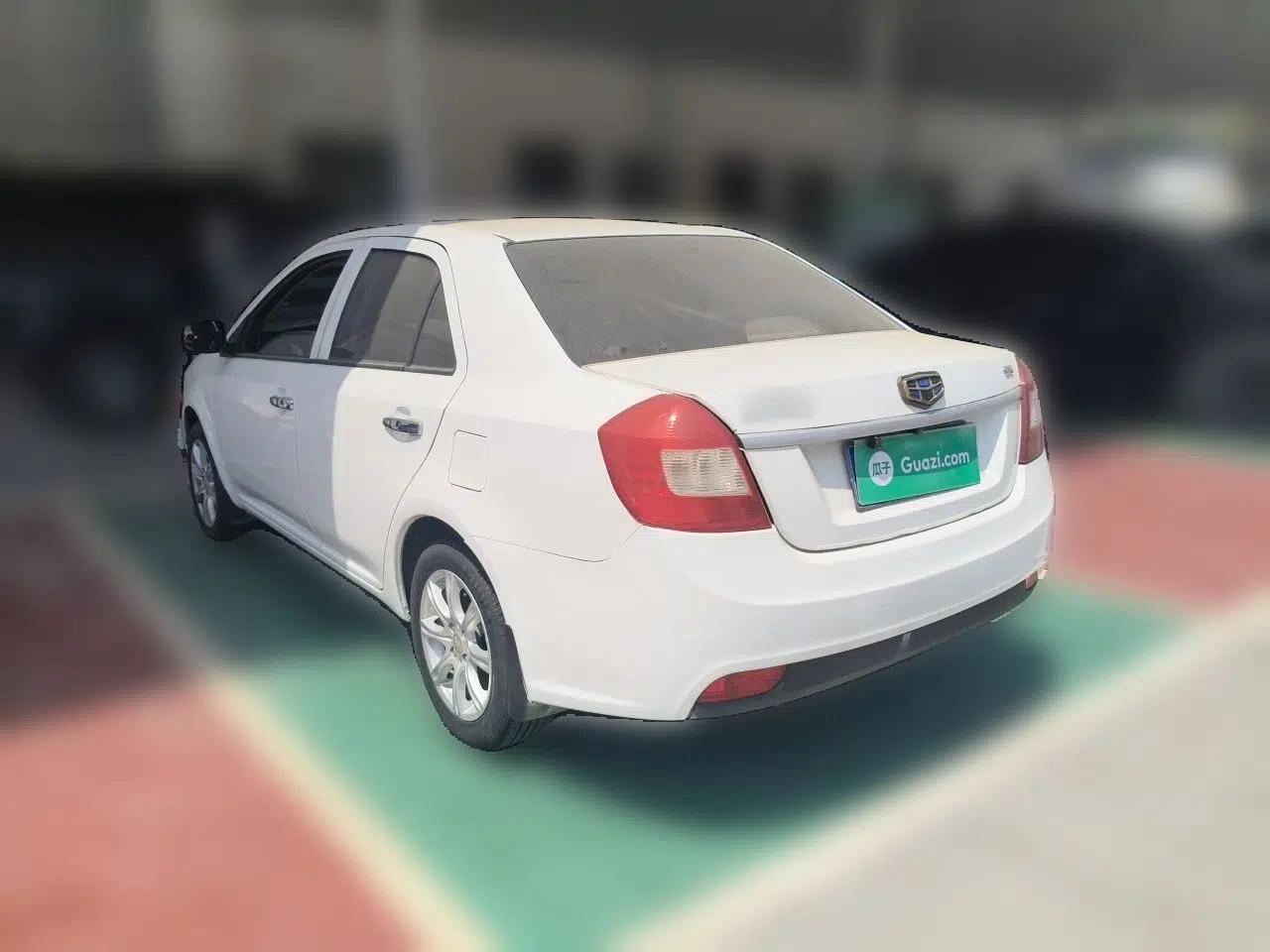 Geely Auto Diamond 2015 Sedan 1.5L Manual SuperDeluxe Model — миниатюра 4