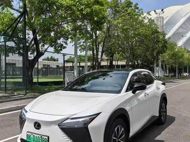 Lexus RZ 2023 450e AWD Luxury Edition