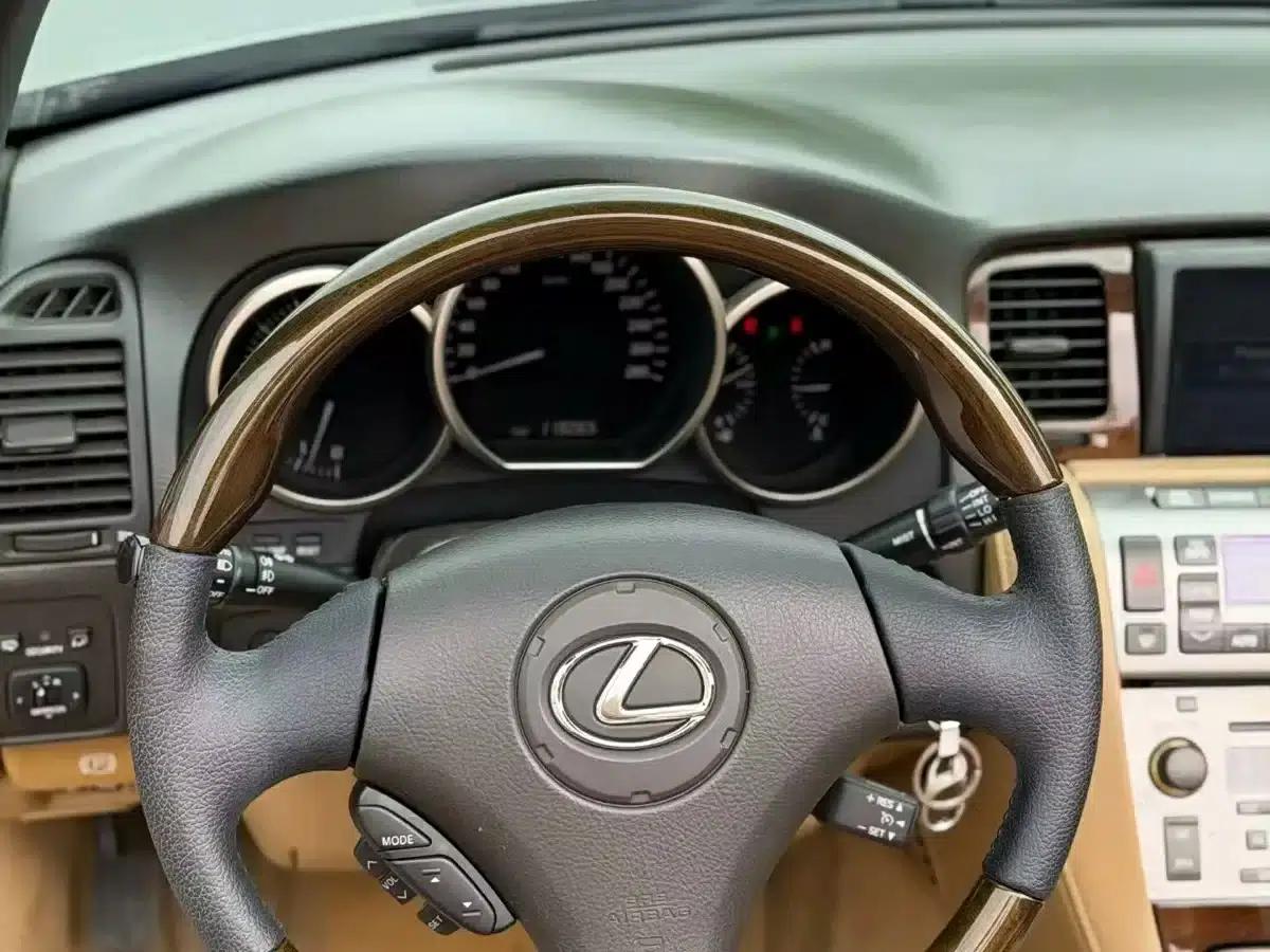 Lexus SC 2009 430 — миниатюра 7