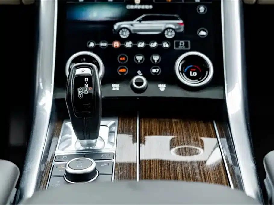 Range Rover Sport Hybrid 2018 P400e — миниатюра 14