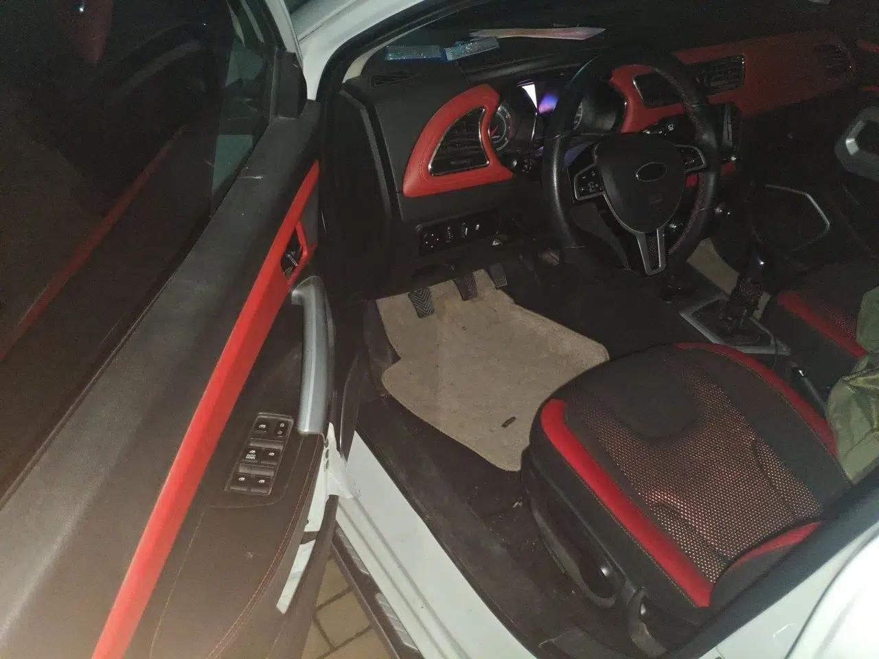 JAC Group Refine S2 2017 1.5L Manual Luxury Connect Edition — миниатюра 17
