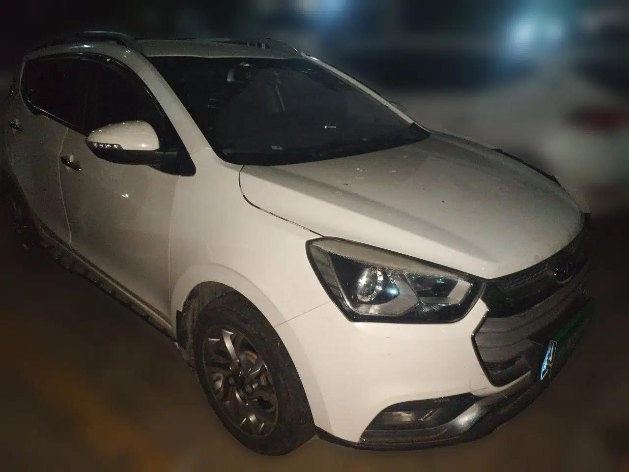 JAC Group Refine S2 2017 1.5L Manual Luxury Connect Edition — миниатюра 3
