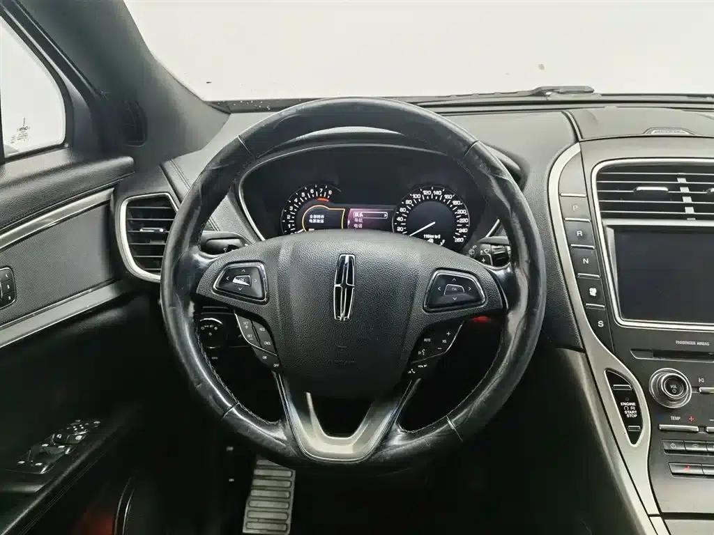Lincoln MKX 2017 2.0T Two-Wheel Drive Premium Edition — миниатюра 11
