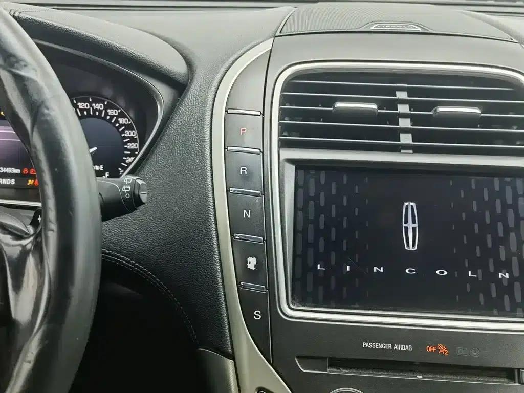 Lincoln MKX 2017 2.0T Two-Wheel Drive Premium Edition — миниатюра 13