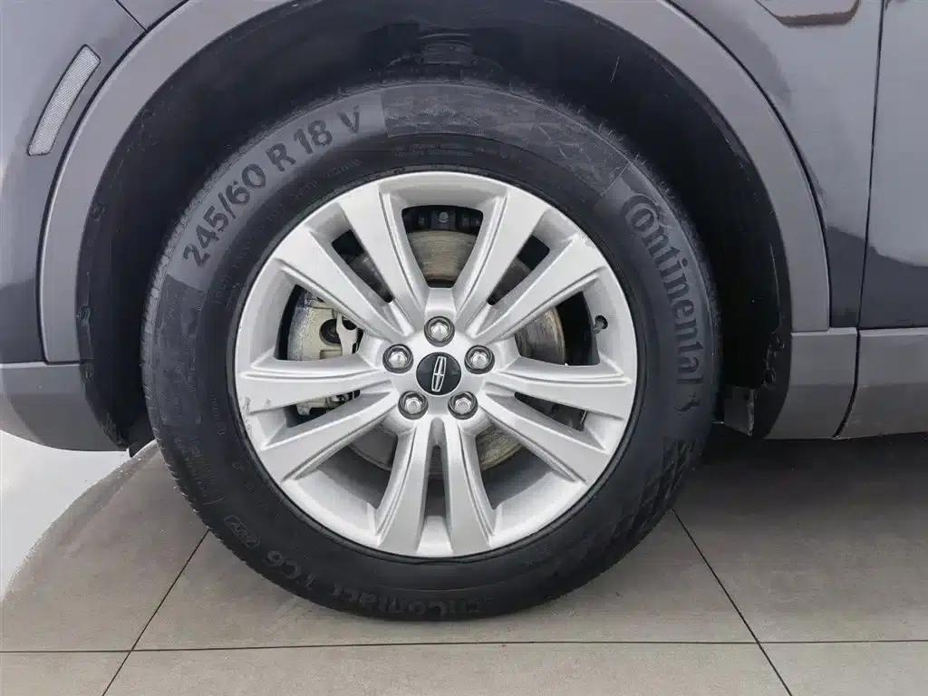 Lincoln MKX 2017 2.0T Two-Wheel Drive Premium Edition — миниатюра 17