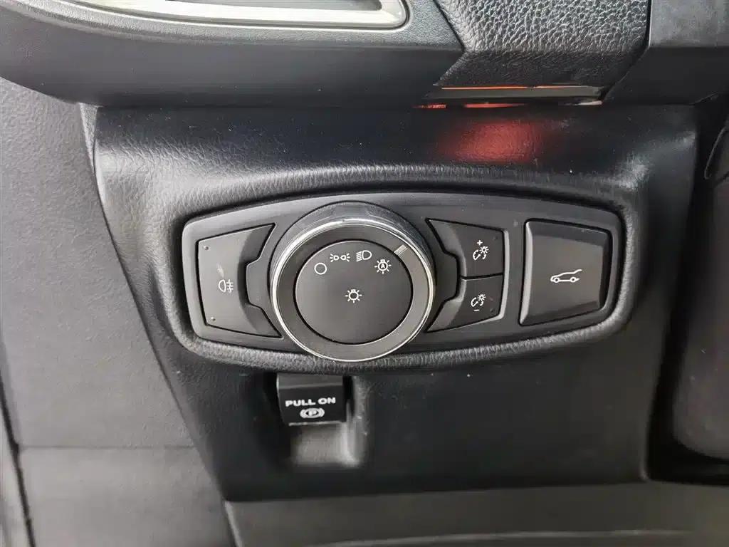 Lincoln MKX 2017 2.0T Two-Wheel Drive Premium Edition — миниатюра 21