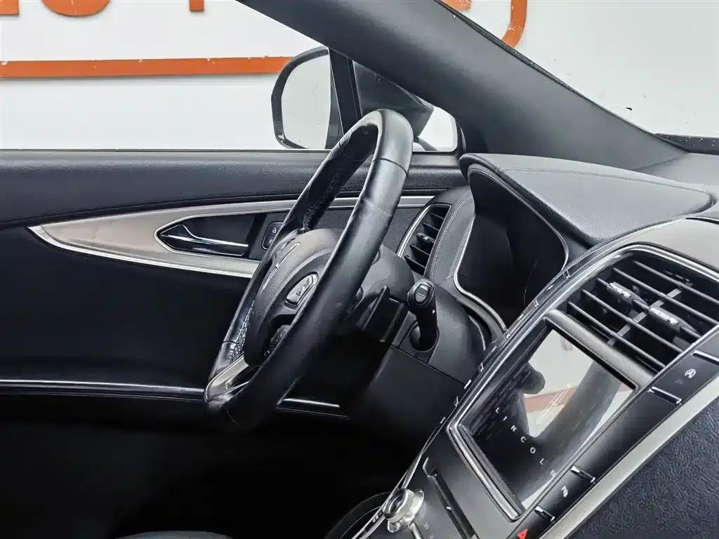 Lincoln MKX 2017 2.0T Two-Wheel Drive Premium Edition — миниатюра 22