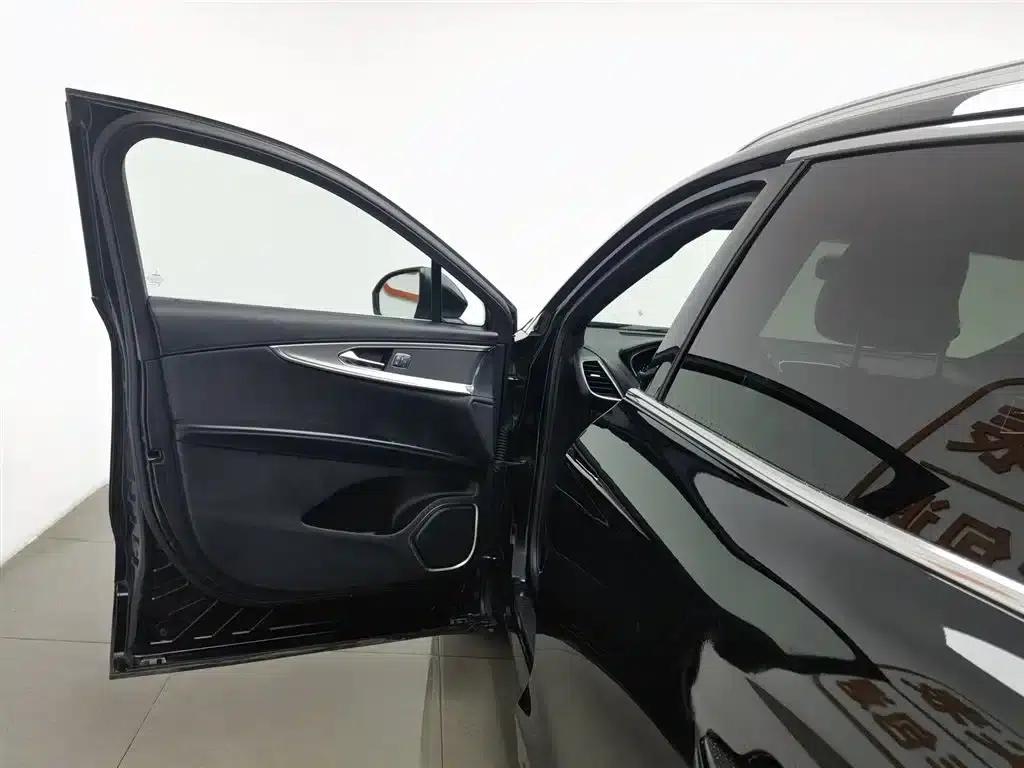 Lincoln MKX 2017 2.0T Two-Wheel Drive Premium Edition — миниатюра 8
